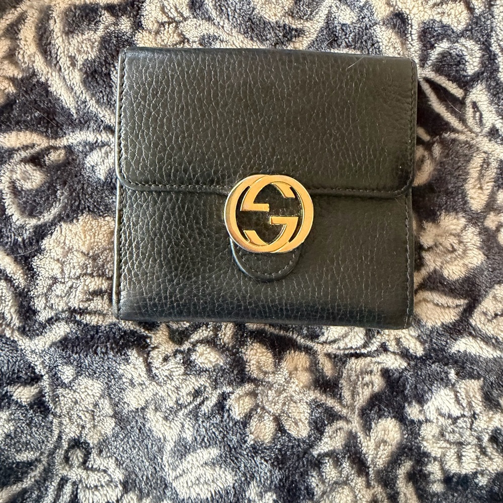 GUCCI Black Leather Compact Wallet